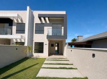 Casa · 103m² · 3 Quartos · 1 Vaga · Sobrado Á 220 Metros da Praia no Balneário Princesa do Mar, com Amplo Espaço de Terreno em Itapoá-Sc