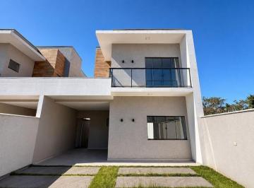 Casa · 151m² · 3 Quartos · 2 Vagas · Sobrado com piscina á 290 Metros da Praia na Barra do Saí em Itapoá/SC