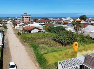 Terreno · 3600m² · Terreno à 300 metros do mar na Barra do Saí aterrado 12x30