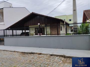Casa · 160m² · 5 Quartos · 2 Vagas · LINDA CASA COM AMPLO TERRENO NO CENTRO DE PENHA PROX. PRAIA ALEGRE