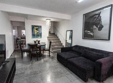 Casa de 2 quartos, São Paulo · Sobrado Reformado na Vila Mariana – 2 Quartos, 2 Vagas e Quintal
