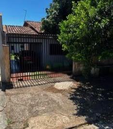 15678015230.jpg · Casa com 03 quarto na região leste de Londrina                                                      