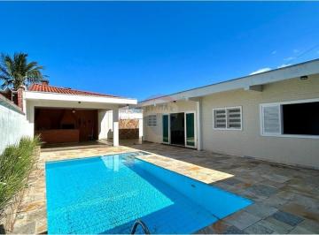 Casa · 400m² · 4 Quartos · 4 Vagas · Casa em Peruíbe com Piscina e Jardim: Ótimo Preço!