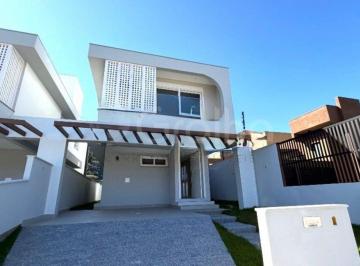Photo 1 · Casa com 3 Suítes no bairro Rio Tavares