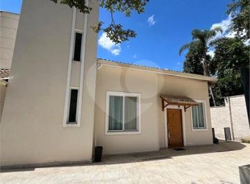 Casa · 224m² · 4 Quartos · 6 Vagas · Condomínio com 4 quartos à venda em Caraguatá - SP
