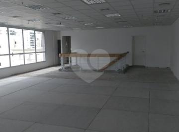 Comercial · 334m² · 6 Vagas · Salas à venda em Vila Uberabinha - SP