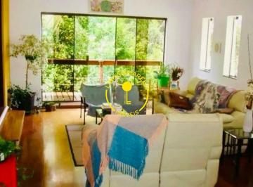 Casa · 261m² · 3 Quartos · 4 Vagas · Ampla Casa com Área de Lazer Completa no Parque dos Príncipes.