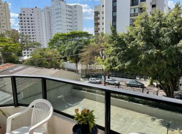 Apartamento · 211m² · 3 Quartos · 4 Vagas · Moema! Oportunidade!