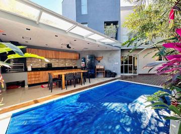 Casa · 160m² · 4 Quartos · 3 Vagas · Casa em condomínio, disponível para venda na Praia de Cambuy.