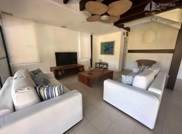 Casa · 260m² · 4 Quartos · 2 Vagas · Casa à venda em Camburi, próxima da praia a 200 m.