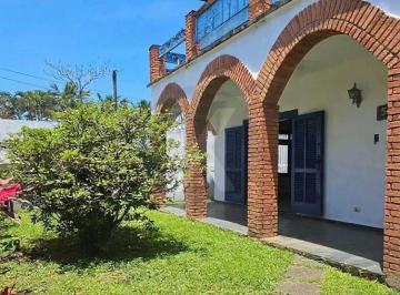 Casa · 307m² · 5 Quartos · 8 Vagas · Casa à venda no bairro Centro - Itanhaém/SP