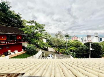 Casa · 400m² · 5 Quartos · 4 Vagas · Casa Padrão 3 pisos, na Ponta Aguda.