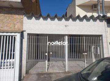 f0540b9f2bf715133bd2f4b04cef3c5a76bdc95b · Casa oportunidade única no coração da Freguesia
