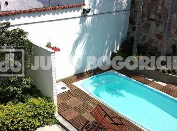 Casa · 225m² · 5 Quartos · 2 Vagas · Casa de rua : Duplex / Residencial / Santa Teresa
