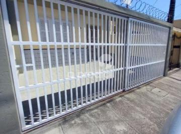 Casa · 105m² · 3 Quartos · 2 Vagas · Casa Padrão em Fortaleza