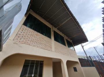 Fachada · Casa ampla e moderna com 5 quartos e suíte master: conforto, iluminação natural