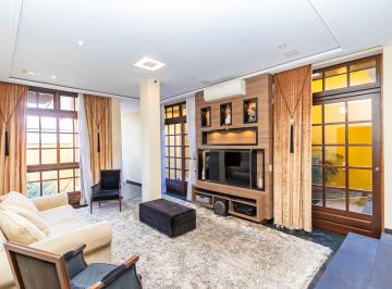 Casa , Curitiba · Sobrado 293m² Santa Quitéria — 3 Quartos (Suíte c/ Banheira), Ático, Forno de Pizza, 3 Vagas