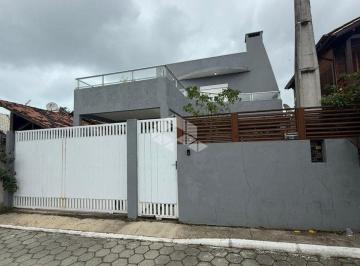 Casa · 120m² · 3 Quartos · 1 Vaga · Casa com 3 dormitórios em São João do Rio Vermelho - Florianópolis/SC