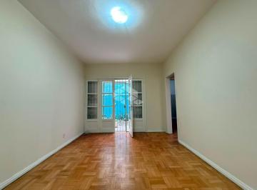 Apartamento · 77m² · 2 Quartos · Apartamento Garden, cm 2 patios, 2 dormitórios, térreo no Bom Fim.