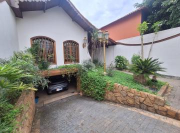 Casa · 170m² · 2 Quartos · 3 Vagas · Vendo Rara Casa Térrea na Mooca Reformada.
