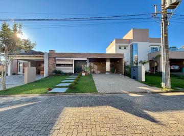 Casa · 168m² · 3 Quartos · 2 Vagas · Casa plana, 03 dormitórios, no Condomínio fechado no Belle Ville