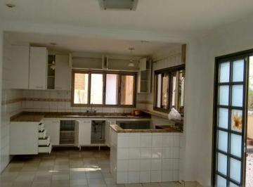 Casa de 6 quartos, Guarulhos · TRIPLEX A VENDA
