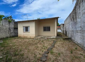 Casa de 2 quartos, Itanhaém · Casa Terreno Inteiro, Lado praia,307m² de area total! 2 quartos! Espaço livre