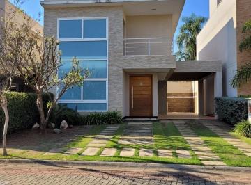Casa · 180m² · 3 Quartos · 2 Vagas · Casa com 3 Suítes em condomínio Fechado