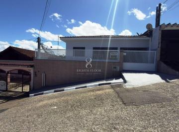 Casa · 240m² · 5 Quartos · 3 Vagas · Casa à venda - em Jacupiranga