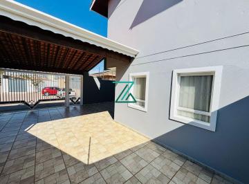 Casa · 176m² · 3 Quartos · 5 Vagas · Casa à Venda com 3 dormitórios, 1 suíte, piscina e espaço gourmet no Bairro São