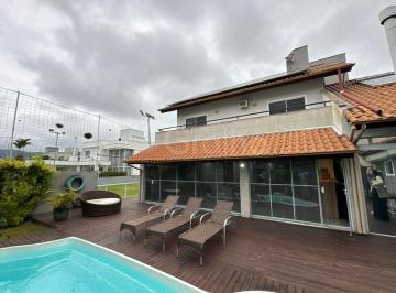 13 · Casa de 370m² com 4 quartos sendo 3 suítes no Saco Grande