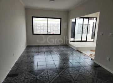 3 foto · Casa de 190m² com 4 quartos sendo 1 suíte no Campeche