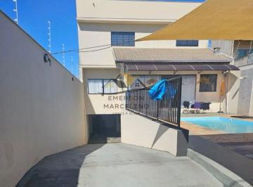 Casa · 226m² · 4 Quartos · 6 Vagas · VENDO Sobrado Com Piscina e 4 Dormitórios na Região Leste