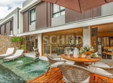 Casa · 634m² · 3 Quartos · 4 Vagas · Casa de condomínio mobiliada com 3 suítes, sala de jogos e cinema, à venda no Alto da Boa Vista