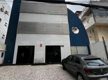Comercial · 325m² · Loja frente de Rua com 330m²: duas salas , um anexo e uma recepção, quatro banheiros e muito mais...