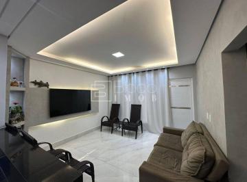 Casa · 400m² · 2 Quartos · 2 Vagas · Casa com fino acabamento na Ponte Alta - 2 quartos sendo 1 suíte - Condomínio Flores do Cerrado