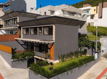 Casa · 202m² · 3 Quartos · 2 Vagas · Casa de 3 Suítes Loteamento Panorâmico