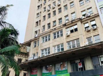 Comercial · 123m² · Salas à venda em Centro Histórico - RS