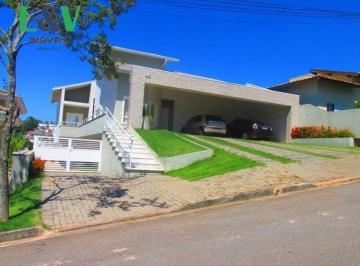 Casa · 650m² · 5 Quartos · 3 Vagas · Linda Casa em condomínio