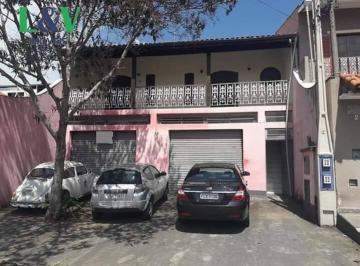 Casa · 250m² · 2 Quartos · 1 Vaga · Casa e Salão Comercial