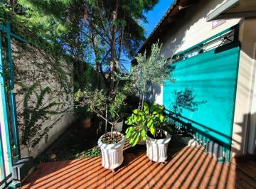 Casa · 179m² · 4 Quartos · 2 Vagas · Casa à venda em Londrina, Vila Casoni, com 4 quartos, com 179 m²