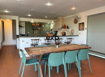 Casa · 306m² · 4 Quartos · 4 Vagas · Casa de Condomínio com 4 Suítes e Lazer Completo em Valinhos