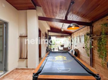 Casa · 227m² · 3 Quartos · 2 Vagas · Linda casa em estilo colonial