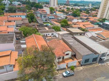 e8ea9aae-a836-47c7-816b-45c65bd0f04a · Versátil casa de vila para venda em Centro com 3 quartos, 420m²