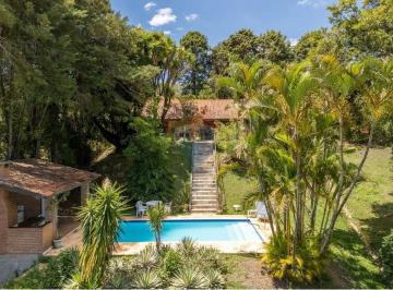 Rural · 466m² · 6 Quartos · 2 Vagas · Chácara dos Sonhos com 3010m², casa principal, casa de caseiro, piscina e área gourmet por R$ 1.150.