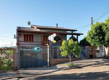 Casa · 229m² · 3 Quartos · 3 Vagas · Casa a Venda em Novo Hamburgo Bairro Petrópolis