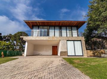 6469_iZ72vm_646968deb6f8eb3f0.jpg · CASA PARA LOCAÇÃO NO CONDOMÍNIO RESORT FAZENDA EM PIRAQUARA