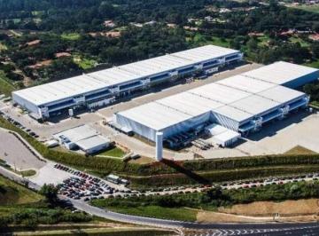 Comercial · 1207m² · 5 Vagas · Galpão Industrial para Aluguel em Jundiaí (Bairro dos Fernandes) – 1.207 m² Internos + 50.000 m² Ext