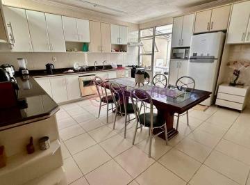 Casa · 208m² · 3 Quartos · 3 Vagas · Casa para VENDA localizada no bairro VILA LIBERDADE, em Jundiaí/SP.