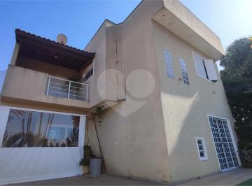 Casa · 200m² · 5 Quartos · 2 Vagas · Casa térrea com 5 quartos à venda em Vila santos - SP